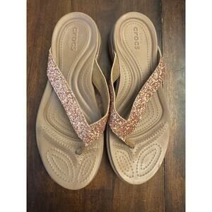 Crocs women's sloane glitter flip flops sandals size 7 rose gold